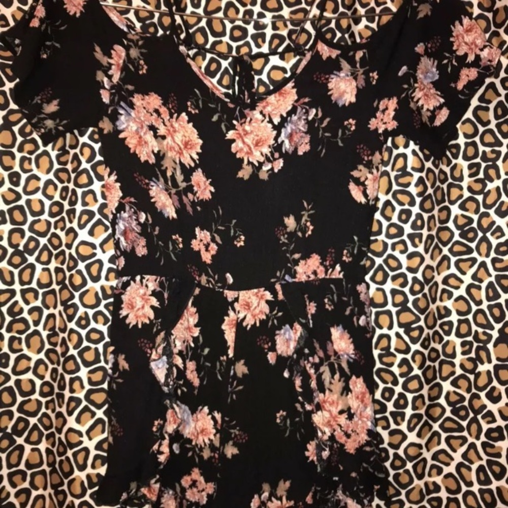 FULL TILT 🌹Romper Black Print, Ties Women’s Sz XS